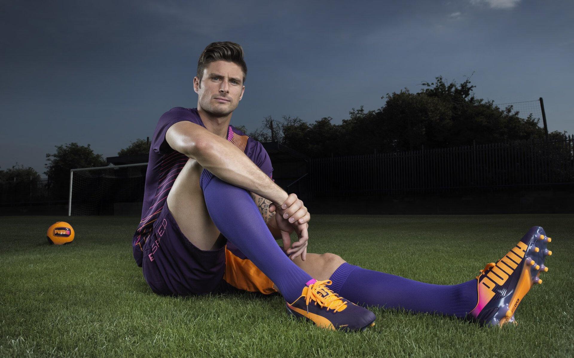 转会市场风云再起，豪门争夺战与新兴势力的崛起