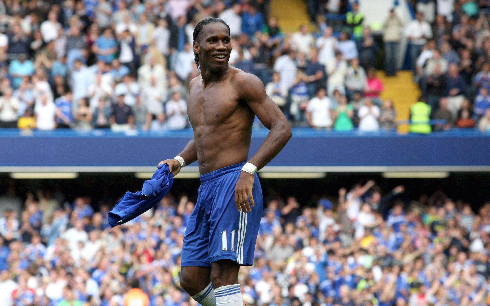 自由泳巅峰对决，世界纪录保持者与新生代天才的激烈较量